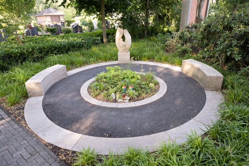 Datei:Sternenkinderdenkmal.jpg